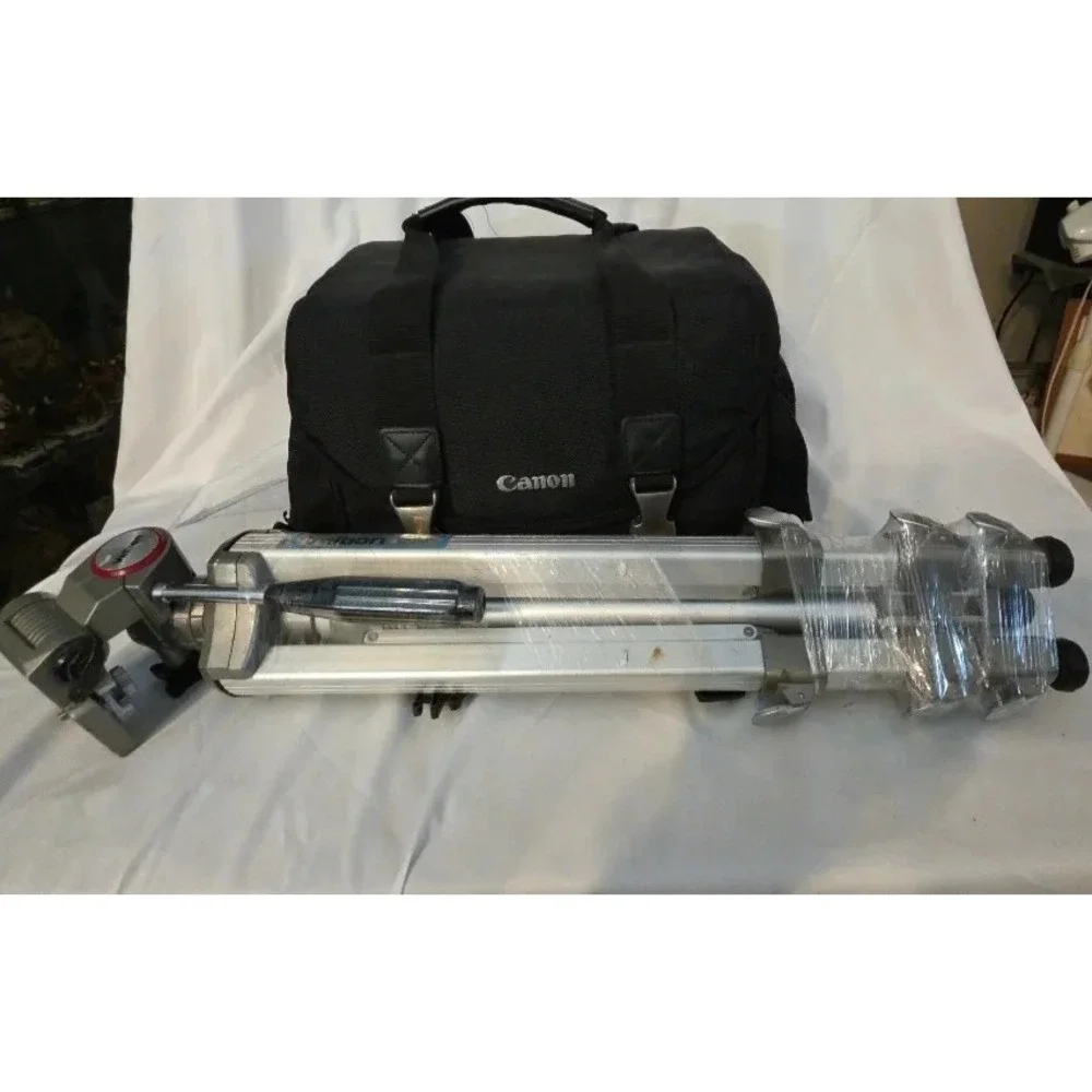 Velbon Tripod SEF-3 & Canon Camera Bag